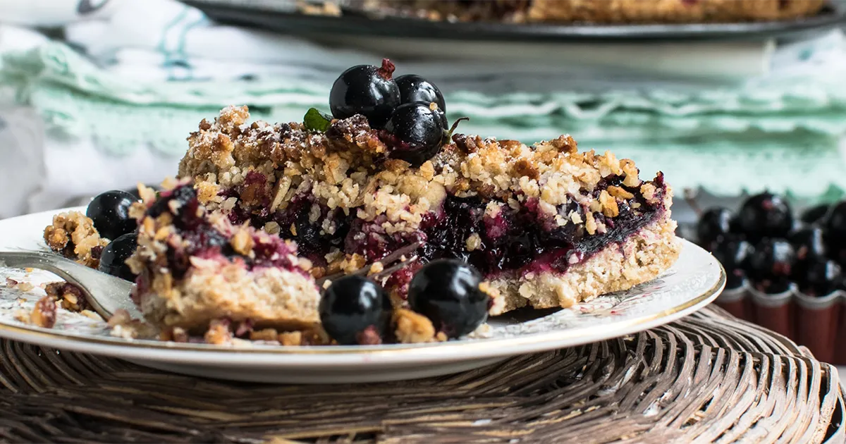hemp blueberry crumble